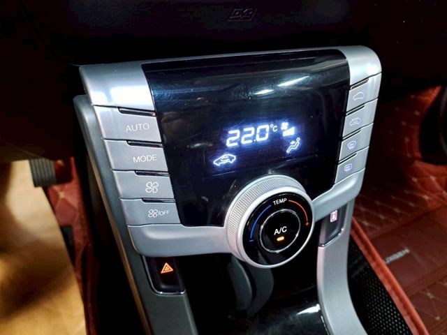 『實車實圖 實車實價』IK PYM 抬頭顯示 電動椅 配備齊全 一手車 氣氛佳 品質保證 寶佳汽車歡迎您來電  第13張相片