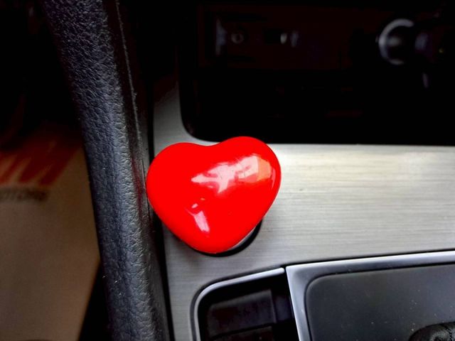 『實車實圖 實車實價』 正一手車 氣氛佳 非惡操車款 第三方專業認證原廠專業保固 寶佳汽車歡迎您來電  第12張相片