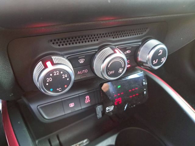 『實車實圖 實車實價』TCS TPMS 運動版配備齊全 一手車 氣氛佳 品質保證 寶佳汽車歡迎您來電  第14張相片