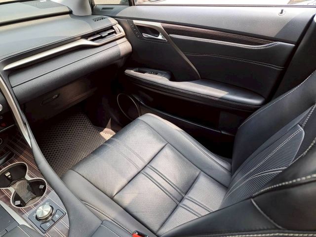 『實車實圖 實車實價』IK ACC LDWS TCS BSM 旗艦版配備齊全 一手車氣氛佳 品質保證 寶佳汽車歡迎您來電  第9張相片