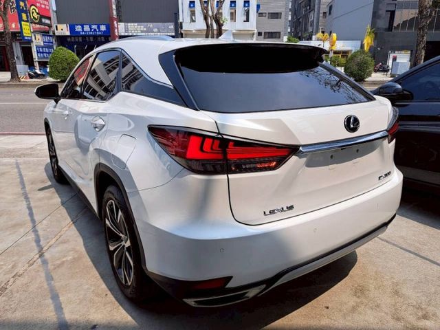 『實車實圖 實車實價』IK ACC LDWS TCS BSM 旗艦版配備齊全 一手車氣氛佳 品質保證 寶佳汽車歡迎您來電  第17張相片