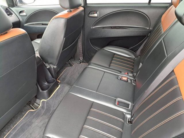 『實車實圖 實車實價』 正一手車 氣氛佳 非惡操車款 第三方專業認證原廠專業保固 寶佳汽車歡迎您來電  第5張相片