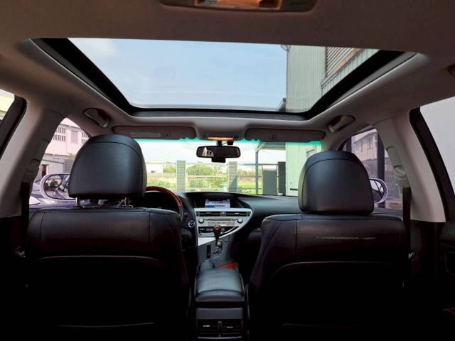 『實車實圖 實車實價』頂級配備齊全 一手車 氣氛佳 品質保證 寶佳汽車歡迎您來電  第10張相片