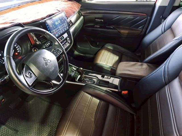 『實車實圖 實車實價』IK ACC LDWS TCS 旗艦版配備齊全 一手車 氣氛佳 品質保證 寶佳汽車歡迎您來電  第4張相片