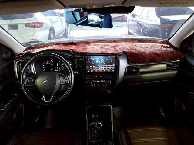 『實車實圖 實車實價』IK ACC LDWS TCS 旗艦版配備齊全 一手車 氣氛佳 品質保證 寶佳汽車歡迎您來電  第6張相片