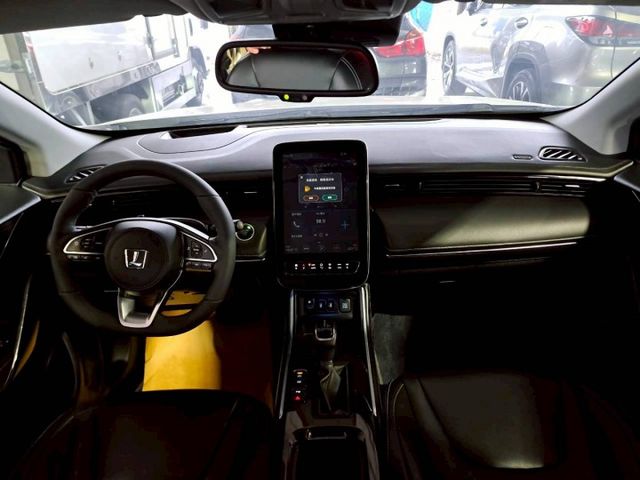 『實車實圖 實車實價』IK 360度環景 抬頭 自動停車 智行版配備齊全 一手車 氣氛佳 品質保證 寶佳汽車歡迎您來電  第6張相片