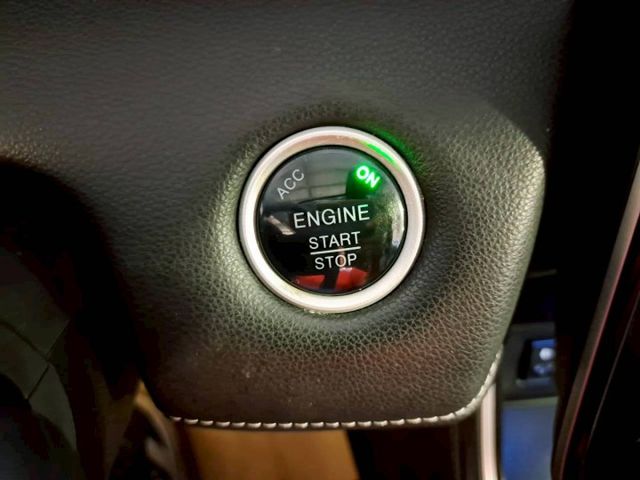 『實車實圖 實車實價』IK 360度環景 抬頭 自動停車 智行版配備齊全 一手車 氣氛佳 品質保證 寶佳汽車歡迎您來電  第12張相片