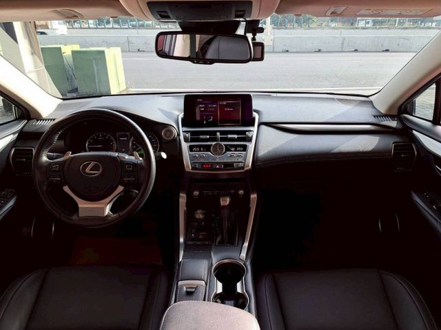 『實車實圖 實車實價』IK LTA PCS TCS TPMS 豪華版配備齊全 一手車氣氛佳 品質保證 寶佳汽車歡迎您來電  第6張相片