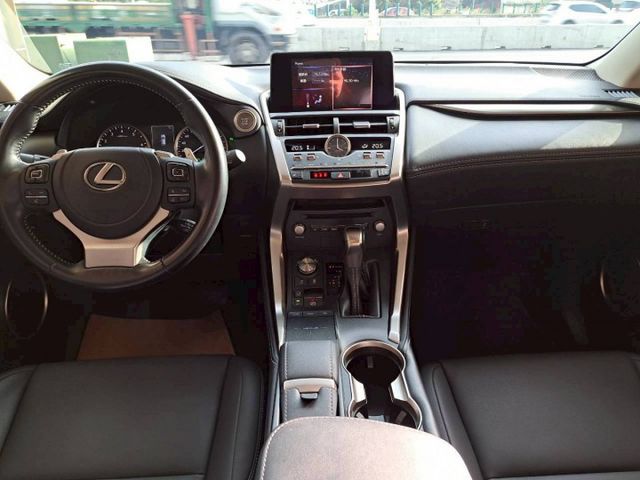 『實車實圖 實車實價』IK LTA PCS TCS TPMS 豪華版配備齊全 一手車氣氛佳 品質保證 寶佳汽車歡迎您來電  第8張相片