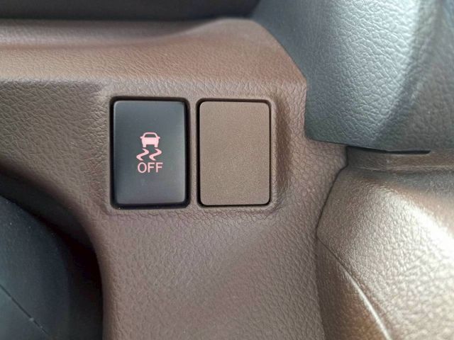 『實車實圖 實車實價』IK LWDS ACC TCS 單滑門豪華+版配備齊全 一手車氣氛佳 品質保證 寶佳汽車歡迎您來電  第13張相片