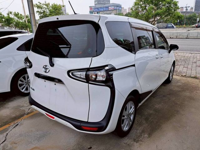 『實車實圖 實車實價』IK LWDS ACC TCS 單滑門豪華+版配備齊全 一手車氣氛佳 品質保證 寶佳汽車歡迎您來電  第18張相片