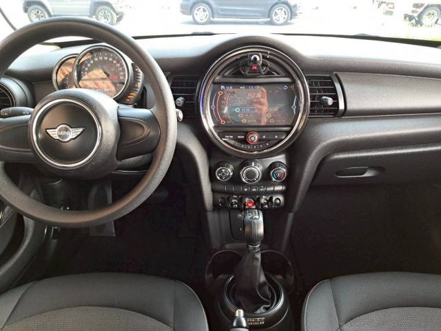 『實車實圖 實車實價』IK TV GPS TCS ONE版配備齊全 一手車氣氛佳 品質保證 寶佳汽車歡迎您來電  第8張相片