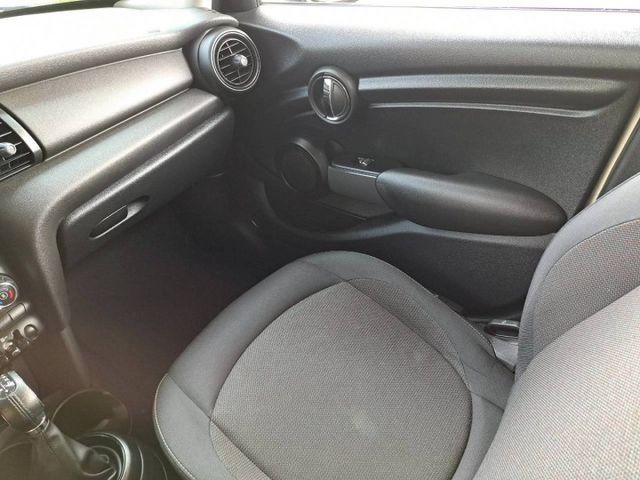 『實車實圖 實車實價』IK TV GPS TCS ONE版配備齊全 一手車氣氛佳 品質保證 寶佳汽車歡迎您來電  第9張相片