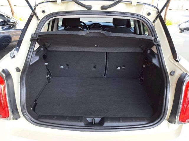 『實車實圖 實車實價』IK TV GPS TCS ONE版配備齊全 一手車氣氛佳 品質保證 寶佳汽車歡迎您來電  第10張相片