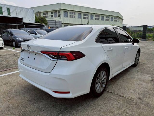 『實車實圖 實車實價』ACC LWDS TCS TPMS 豪華版配備齊全 一手車氣氛佳 品質保證 寶佳汽車歡迎您來電  第18張相片