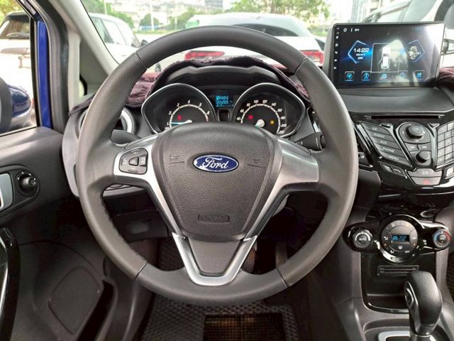 『實車實圖 實車實價』IK TV GPS TCS TPMS 運動版配備齊全 一手車氣氛佳 品質保證 寶佳汽車歡迎您來電  第7張相片