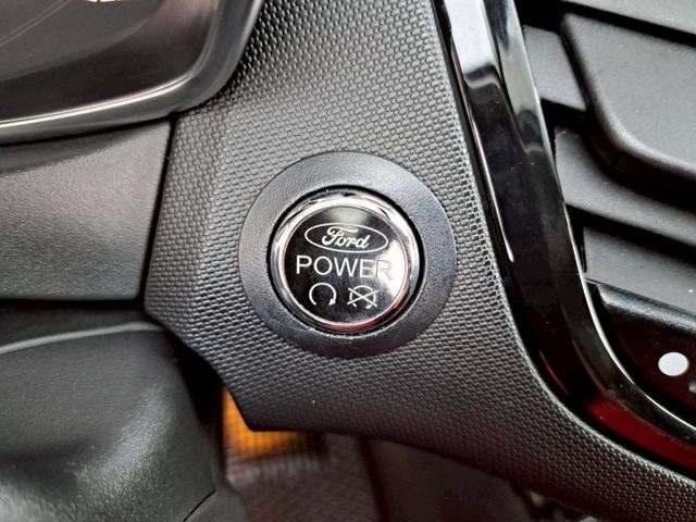 『實車實圖 實車實價』IK TV GPS TCS TPMS 運動版配備齊全 一手車氣氛佳 品質保證 寶佳汽車歡迎您來電  第11張相片