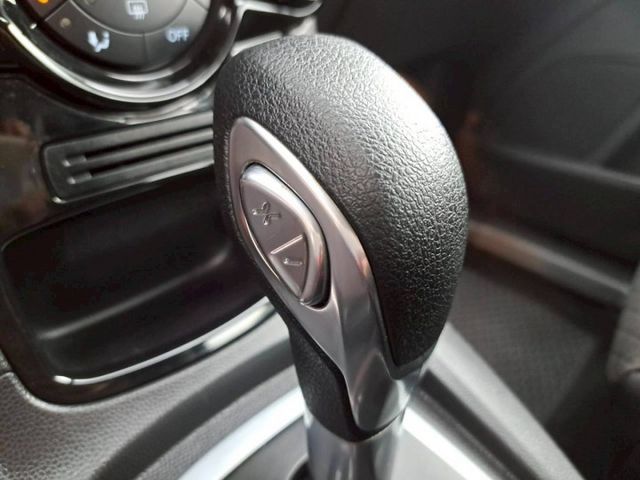 『實車實圖 實車實價』IK TV GPS TCS TPMS 運動版配備齊全 一手車氣氛佳 品質保證 寶佳汽車歡迎您來電  第12張相片