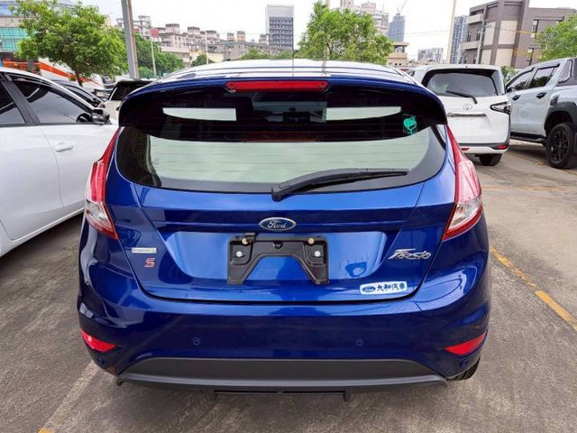 『實車實圖 實車實價』IK TV GPS TCS TPMS 運動版配備齊全 一手車氣氛佳 品質保證 寶佳汽車歡迎您來電  第16張相片