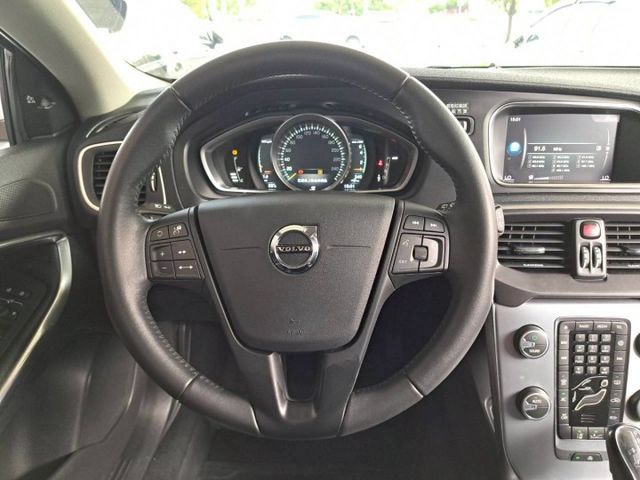 『實車實圖 實車實價』IK ACC LWDS TCS 運動版配備齊全 一手車氣氛佳 品質保證 寶佳汽車歡迎您來電  第7張相片