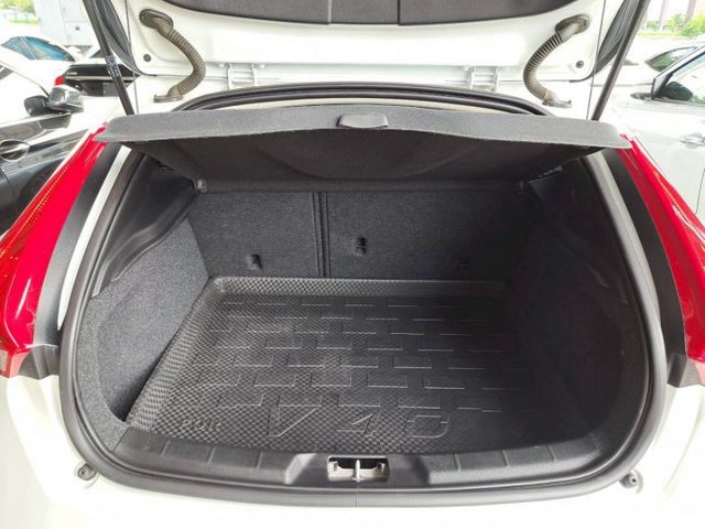 『實車實圖 實車實價』IK ACC LWDS TCS 運動版配備齊全 一手車氣氛佳 品質保證 寶佳汽車歡迎您來電  第14張相片