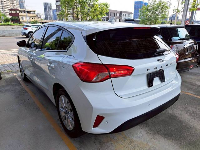 『實車實圖 實車實價』成真版配備齊全 一手車氣氛佳 品質保證 寶佳汽車歡迎您來電  第15張相片