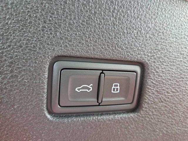 『實車實圖 實車實價』IK ACC LWDS TCS QS-LINE版配備齊全 一手車氣氛佳品質保證 寶佳汽車歡迎您來電  第14張相片