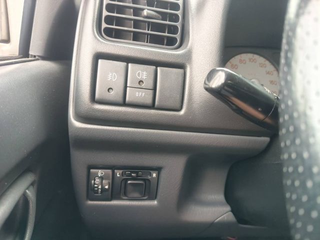 『實車實圖 實車實價』 正一手車 氣氛佳 非惡操車款 第三方專業認證原廠專業保固 寶佳汽車歡迎您來電  第7張相片