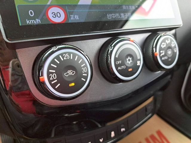 『實車實圖 實車實價』IK GPS TV TCS 電尾門 輕鬆版配備齊全 一手車氣氛佳 品質保證 寶佳汽車歡迎您來電  第12張相片