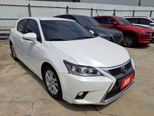 『實車實圖 實車實價』IK 電動椅 電熱椅 倒影 豪華版配備齊全 一手車氣氛佳 品質保證 寶佳汽車歡迎您來電  第3張相片