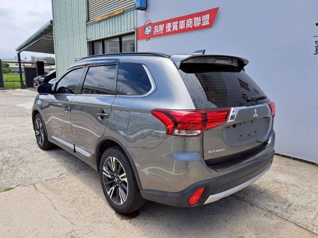 『實車實圖 實車實價』IK ACC LWDS 電尾門 安卓 尊貴版配備齊全 一手車氣氛佳 品質保證 寶佳汽車歡迎您來電  第16張相片