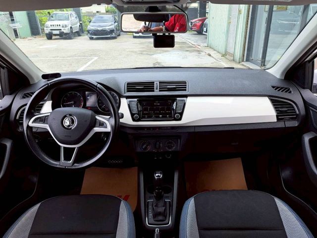 『實車實圖 實車實價』 正一手車 氣氛佳 非惡操車款 第三方專業認證原廠專業保固 寶佳汽車歡迎您來電  第6張相片