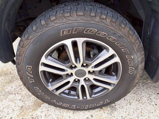 『實車實圖 實車實價』IK 4*4 TCS TRMS 運動版配備齊全 一手車氣氛佳 品質保證 寶佳汽車歡迎您來電  第20張相片