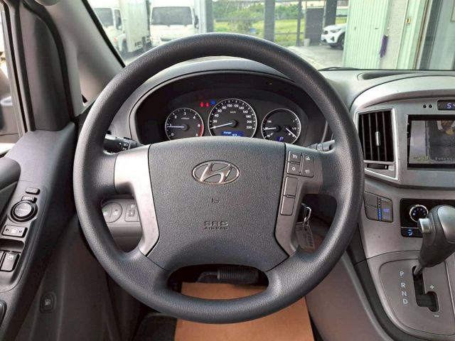 『實車實圖 實車實價』GPS TV TCS TPMS BAS 8人版配備齊全 一手車氣氛佳 品質保證 寶佳汽車歡迎您來電  第8張相片