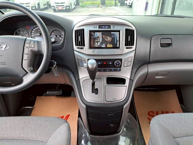 『實車實圖 實車實價』GPS TV TCS TPMS BAS 8人版配備齊全 一手車氣氛佳 品質保證 寶佳汽車歡迎您來電  第9張相片