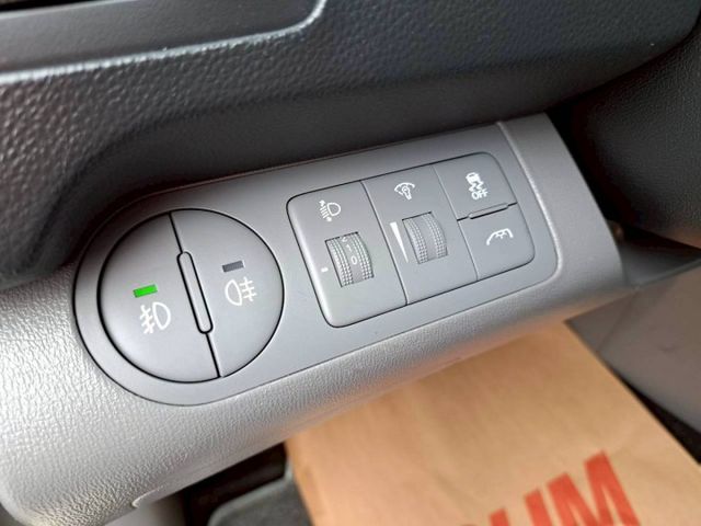 『實車實圖 實車實價』GPS TV TCS TPMS BAS 8人版配備齊全 一手車氣氛佳 品質保證 寶佳汽車歡迎您來電  第11張相片