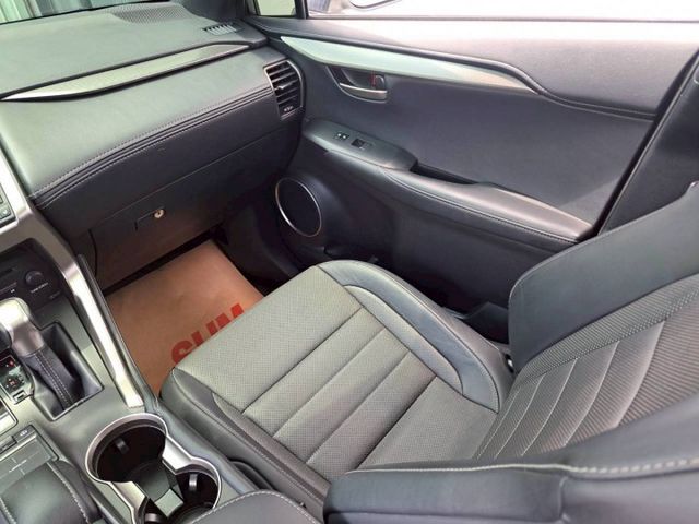『實車實圖 實車實價』F-SPORT版配備齊全 一手車氣氛佳 品質保證 寶佳汽車歡迎您來電  第9張相片