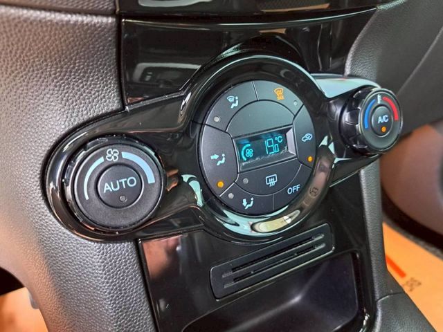 『實車實圖 實車實價』IK TCS TPMS 運動版配備齊全 一手車氣氛佳 品質保證 寶佳汽車歡迎您來電  第13張相片