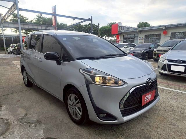 『實車實圖 實車實價』IK GPS LWDS AEB 經典版配備齊全 一手車氣氛佳 品質保證 寶佳汽車歡迎您來電  第3張相片