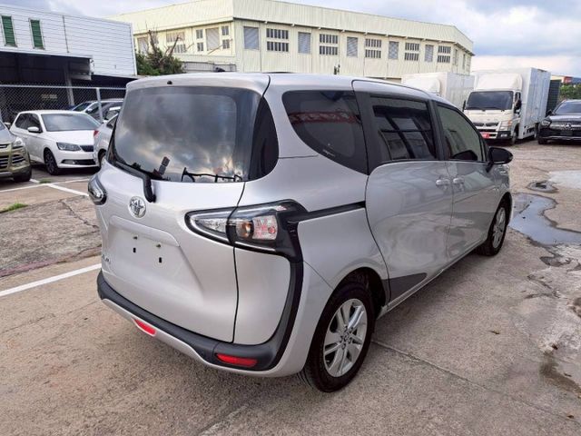 『實車實圖 實車實價』IK GPS LWDS AEB 經典版配備齊全 一手車氣氛佳 品質保證 寶佳汽車歡迎您來電  第18張相片