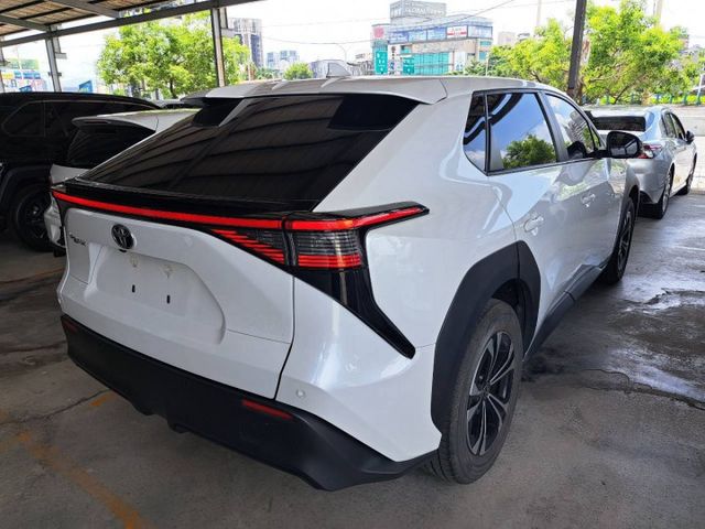 『實車實圖 實車實價』頂級版配備齊全 一手車氣氛佳 品質保證 寶佳汽車歡迎您來電  第18張相片