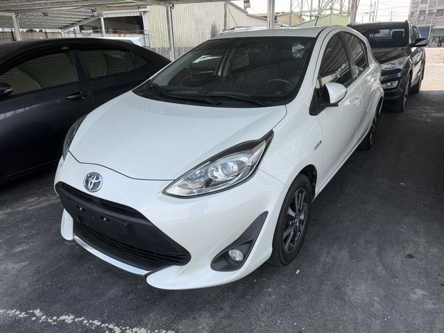 TOYOTA豐田 PRIUS C  第1張相片