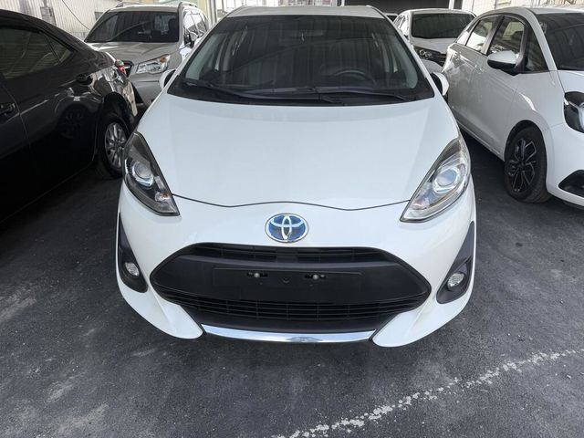 TOYOTA豐田 PRIUS C  第3張相片