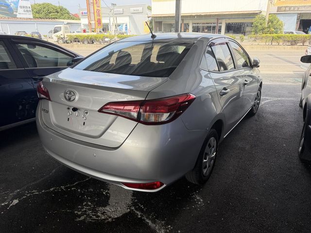 TOYOTA豐田 VIOS  第2張相片
