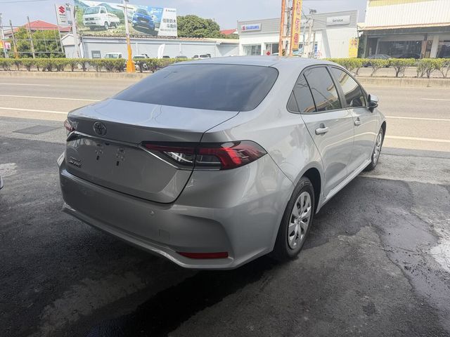 TOYOTA豐田 ALTIS  第2張相片