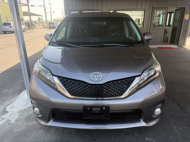 TOYOTA豐田 SIENNA  第3張相片