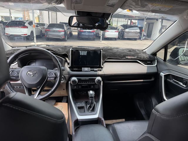 TOYOTA豐田 RAV4  第5張相片