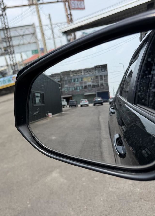 TOYOTA豐田 RAV4  第10張相片