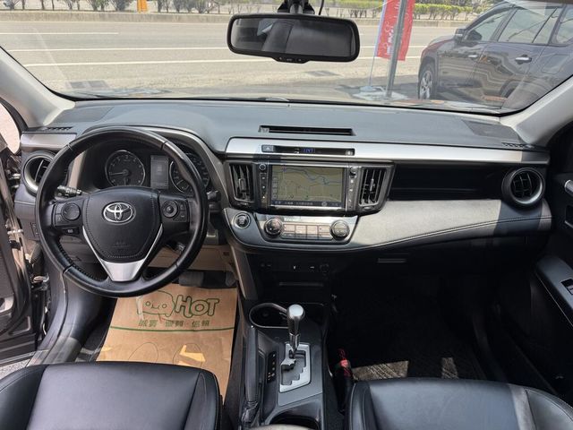TOYOTA豐田 RAV4  第5張相片