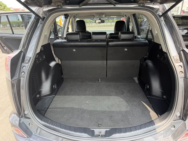 TOYOTA豐田 RAV4  第9張相片